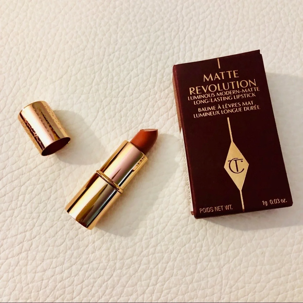 Charlotte Tilbury matte lispstick Travel Size